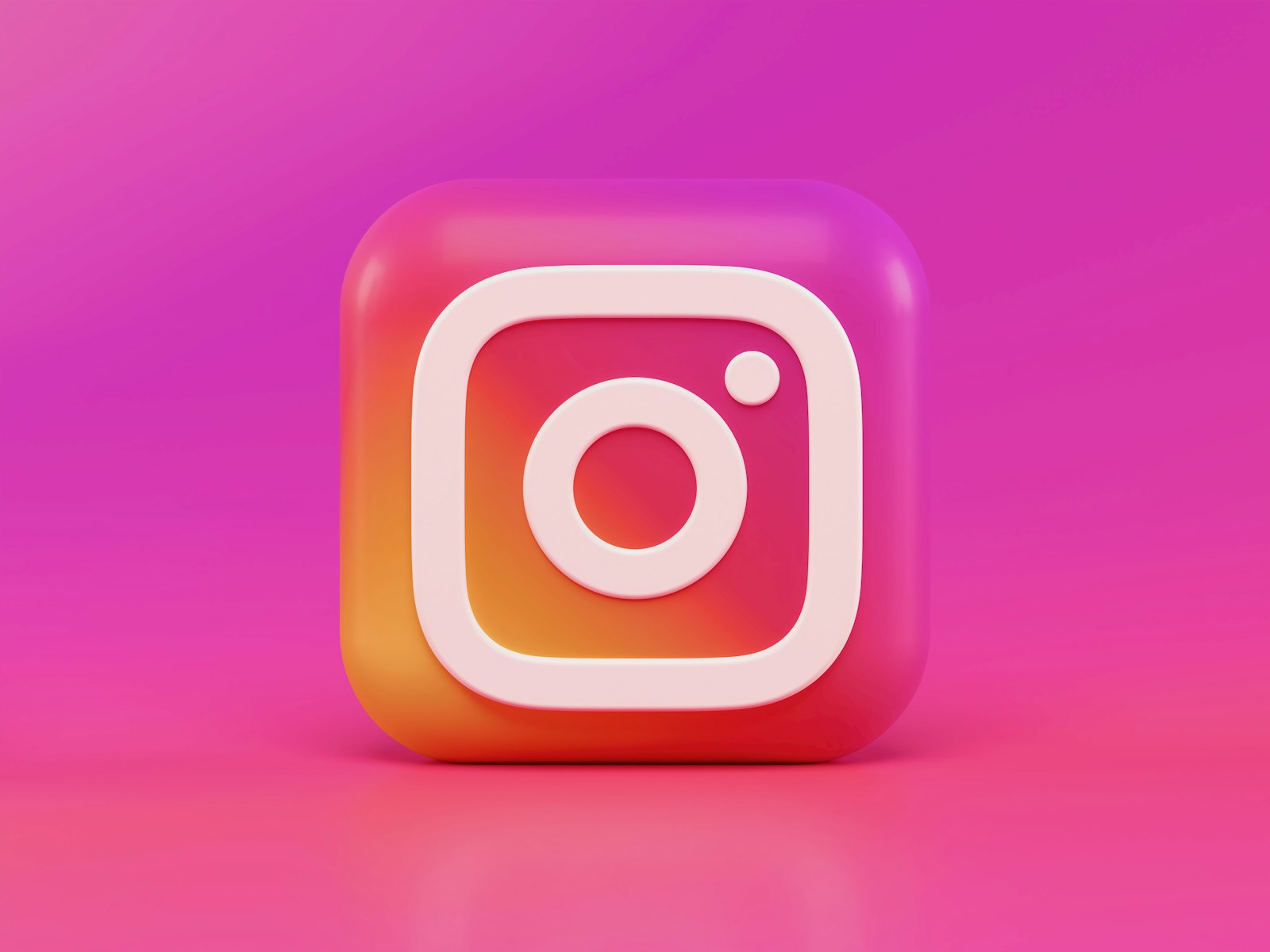 What is music fan page management?
